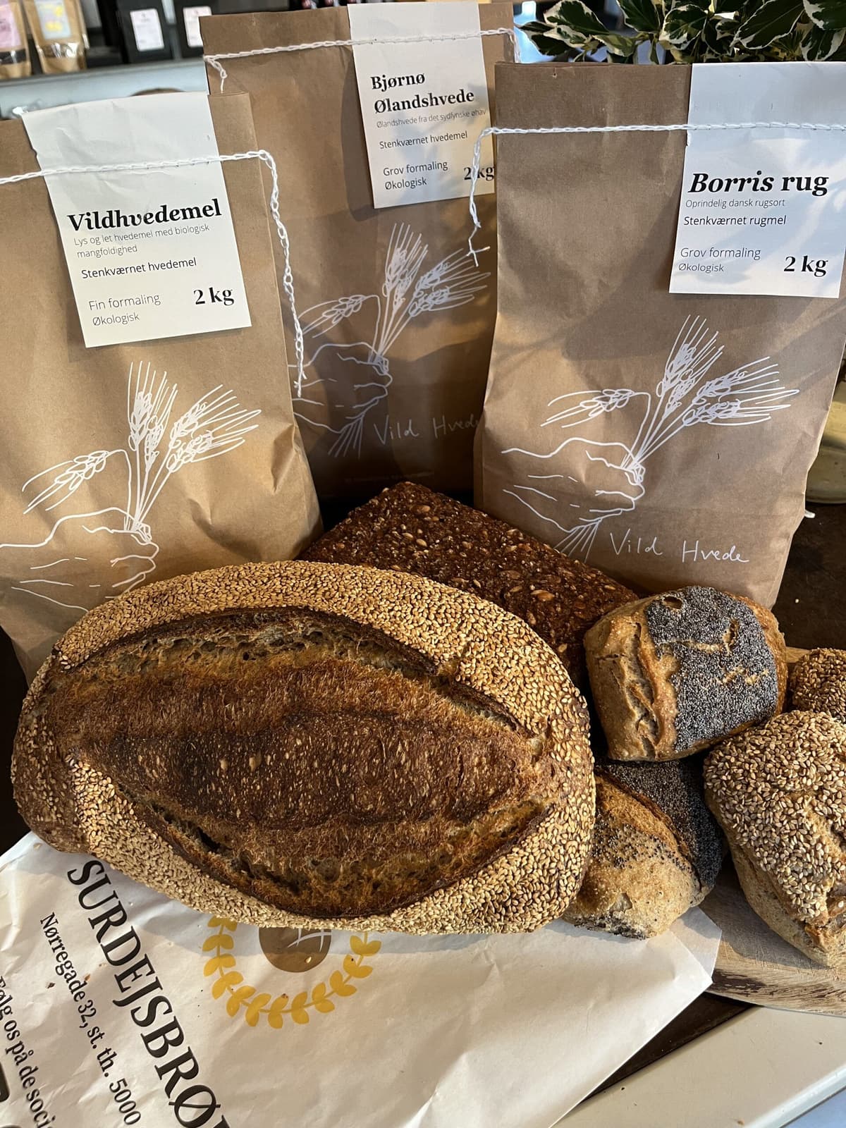 Brød i gårdbutikken